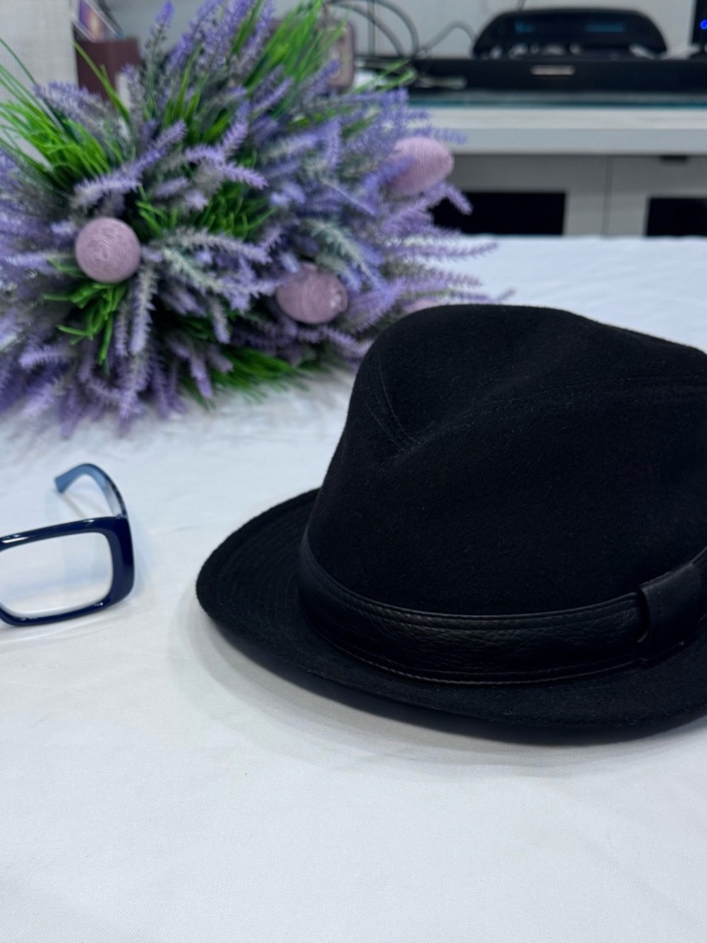 Hermes Funky Fedora hat 100% Cashmere with Leather Band